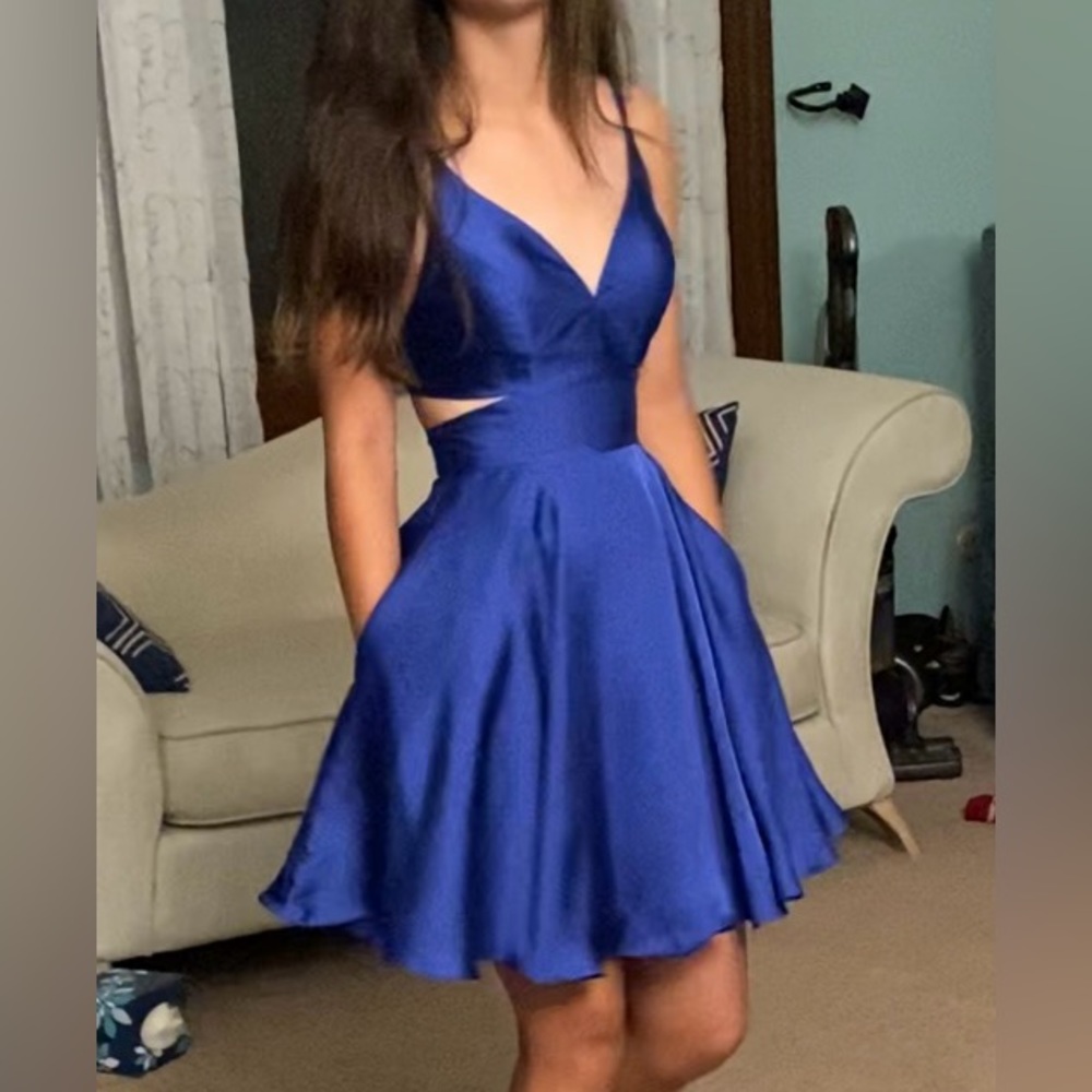 Alyce Paris Homecoming dress